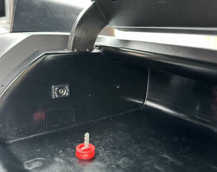 Серый Фольксваген Мультиван, объемом двигателя 1.97 л и пробегом 300 тыс. км за 14400 $, фото 56 на Automoto.ua