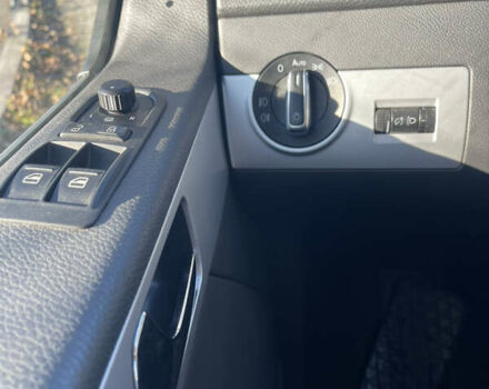 Сірий Фольксваген Мультиван, об'ємом двигуна 2 л та пробігом 291 тис. км за 21300 $, фото 9 на Automoto.ua