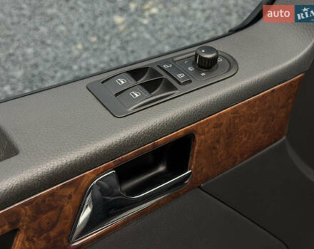 Серый Фольксваген Мультиван, объемом двигателя 1.97 л и пробегом 199 тыс. км за 21700 $, фото 18 на Automoto.ua