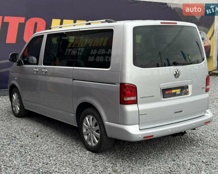 Серый Фольксваген Мультиван, объемом двигателя 1.98 л и пробегом 198 тыс. км за 22000 $, фото 4 на Automoto.ua