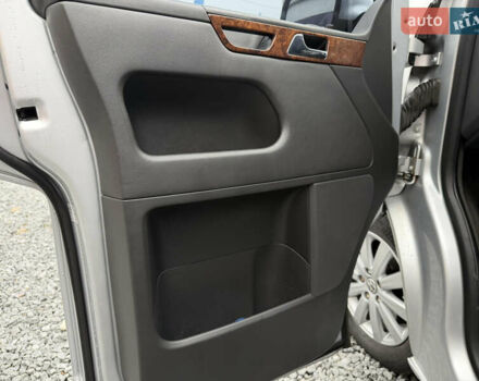 Серый Фольксваген Мультиван, объемом двигателя 1.97 л и пробегом 199 тыс. км за 21700 $, фото 17 на Automoto.ua