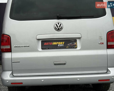 Серый Фольксваген Мультиван, объемом двигателя 1.98 л и пробегом 198 тыс. км за 22000 $, фото 12 на Automoto.ua