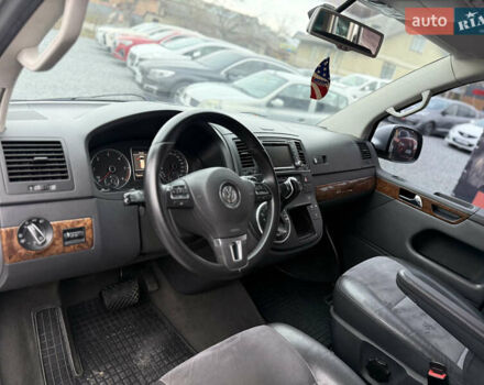 Серый Фольксваген Мультиван, объемом двигателя 1.98 л и пробегом 198 тыс. км за 22000 $, фото 49 на Automoto.ua