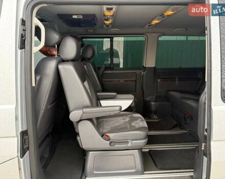 Сірий Фольксваген Мультиван, об'ємом двигуна 1.97 л та пробігом 358 тис. км за 22990 $, фото 9 на Automoto.ua