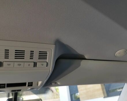 Сірий Фольксваген Мультиван, об'ємом двигуна 2 л та пробігом 212 тис. км за 8200 $, фото 15 на Automoto.ua