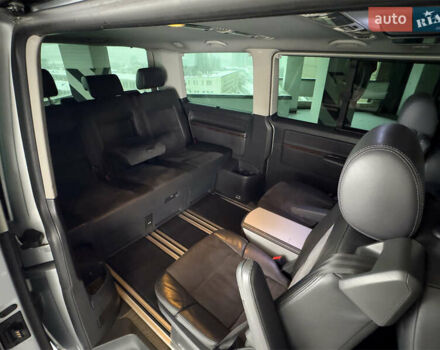 Сірий Фольксваген Мультиван, об'ємом двигуна 2.46 л та пробігом 358 тис. км за 22000 $, фото 11 на Automoto.ua