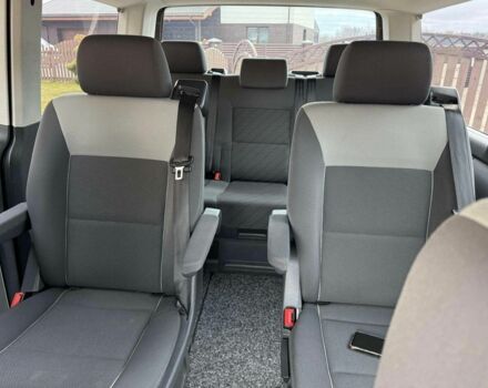 Сірий Фольксваген Мультиван, об'ємом двигуна 2 л та пробігом 253 тис. км за 9500 $, фото 21 на Automoto.ua