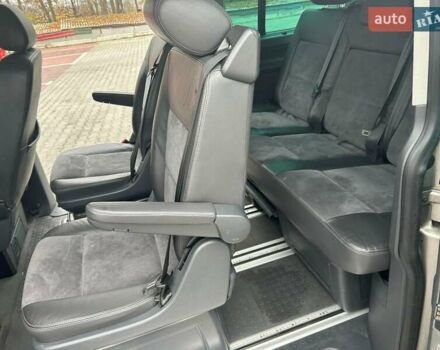 Сірий Фольксваген Мультиван, об'ємом двигуна 1.97 л та пробігом 224 тис. км за 23500 $, фото 15 на Automoto.ua