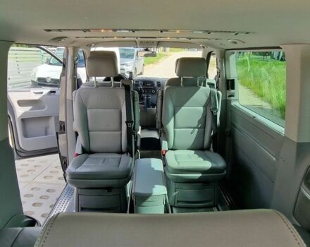 Серый Фольксваген Мультиван, объемом двигателя 2 л и пробегом 222 тыс. км за 8300 $, фото 16 на Automoto.ua