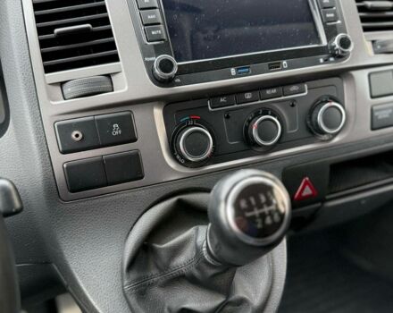 Сірий Фольксваген Мультиван, об'ємом двигуна 2 л та пробігом 253 тис. км за 9500 $, фото 18 на Automoto.ua