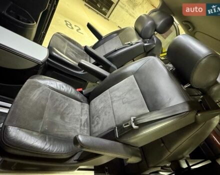 Серый Фольксваген Мультиван, объемом двигателя 2 л и пробегом 250 тыс. км за 25000 $, фото 9 на Automoto.ua