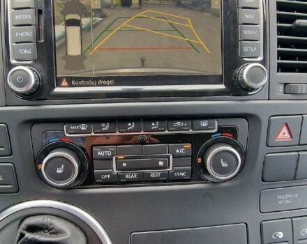 Серый Фольксваген Мультиван, объемом двигателя 2 л и пробегом 222 тыс. км за 8300 $, фото 17 на Automoto.ua