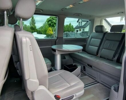 Серый Фольксваген Мультиван, объемом двигателя 2 л и пробегом 222 тыс. км за 8300 $, фото 12 на Automoto.ua