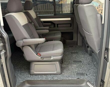 Сірий Фольксваген Мультиван, об'ємом двигуна 2 л та пробігом 253 тис. км за 9500 $, фото 19 на Automoto.ua