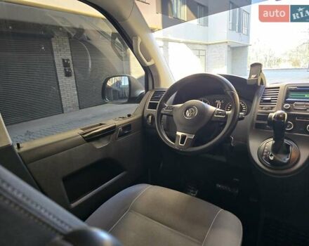 Серый Фольксваген Мультиван, объемом двигателя 1.97 л и пробегом 235 тыс. км за 19499 $, фото 41 на Automoto.ua