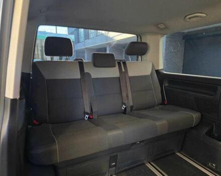 Серый Фольксваген Мультиван, объемом двигателя 1.97 л и пробегом 235 тыс. км за 19499 $, фото 21 на Automoto.ua