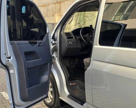 Серый Фольксваген Мультиван, объемом двигателя 1.97 л и пробегом 235 тыс. км за 19499 $, фото 4 на Automoto.ua