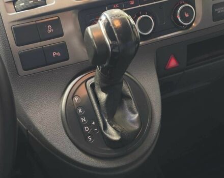 Серый Фольксваген Мультиван, объемом двигателя 1.97 л и пробегом 235 тыс. км за 19499 $, фото 8 на Automoto.ua