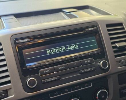 Серый Фольксваген Мультиван, объемом двигателя 1.97 л и пробегом 235 тыс. км за 19499 $, фото 7 на Automoto.ua