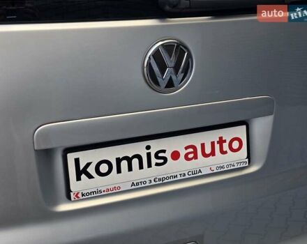 Серый Фольксваген Мультиван, объемом двигателя 1.97 л и пробегом 235 тыс. км за 19499 $, фото 26 на Automoto.ua