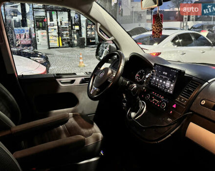 Сірий Фольксваген Мультиван, об'ємом двигуна 1.98 л та пробігом 300 тис. км за 25900 $, фото 11 на Automoto.ua