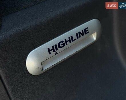 Сірий Фольксваген Мультиван, об'ємом двигуна 1.98 л та пробігом 179 тис. км за 24999 $, фото 45 на Automoto.ua