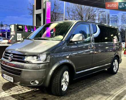 Сірий Фольксваген Мультиван, об'ємом двигуна 1.98 л та пробігом 300 тис. км за 25900 $, фото 8 на Automoto.ua