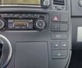 Серый Фольксваген Мультиван, объемом двигателя 2 л и пробегом 221 тыс. км за 10700 $, фото 21 на Automoto.ua