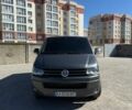 Серый Фольксваген Мультиван, объемом двигателя 1.98 л и пробегом 318 тыс. км за 19000 $, фото 1 на Automoto.ua