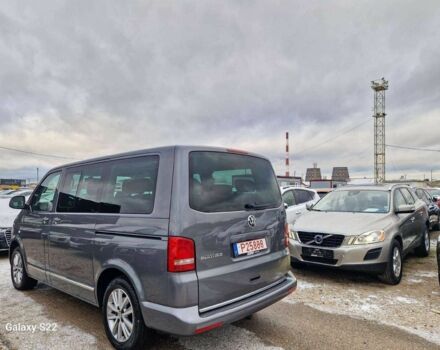 Серый Фольксваген Мультиван, объемом двигателя 2 л и пробегом 221 тыс. км за 10700 $, фото 3 на Automoto.ua