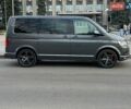 Серый Фольксваген Мультиван, объемом двигателя 2 л и пробегом 128 тыс. км за 42746 $, фото 154 на Automoto.ua