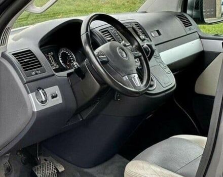 Фольксваген Мультиван 2015 в Борисполе на Automoto.ua Серый Фольксваген Мультиван, объемом двигателя 2 л и пробегом 176 тыс. км за 10000 $, фото 7 на Automoto.ua