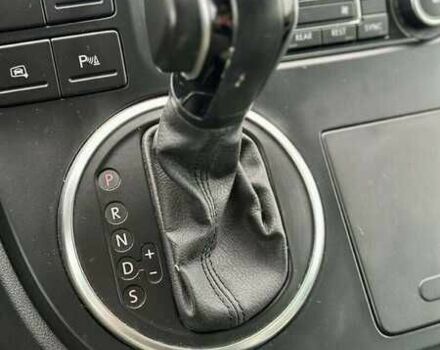 Серый Фольксваген Мультиван, объемом двигателя 2 л и пробегом 180 тыс. км за 9900 $, фото 3 на Automoto.ua