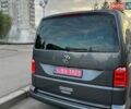 Серый Фольксваген Мультиван, объемом двигателя 2 л и пробегом 128 тыс. км за 42746 $, фото 148 на Automoto.ua