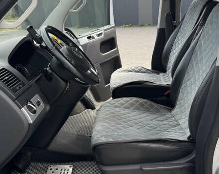 Сірий Фольксваген Мультиван, об'ємом двигуна 1.97 л та пробігом 63 тис. км за 32000 $, фото 7 на Automoto.ua