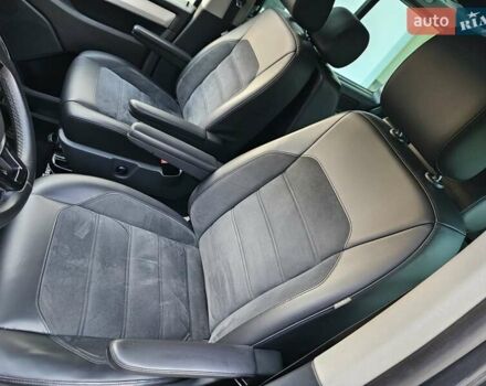 Серый Фольксваген Мультиван, объемом двигателя 1.97 л и пробегом 206 тыс. км за 43890 $, фото 24 на Automoto.ua