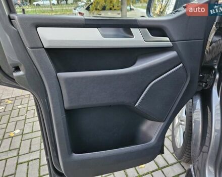 Серый Фольксваген Мультиван, объемом двигателя 1.97 л и пробегом 206 тыс. км за 43890 $, фото 17 на Automoto.ua