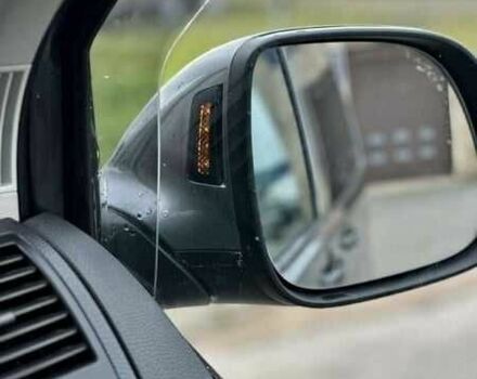 Серый Фольксваген Мультиван, объемом двигателя 2 л и пробегом 180 тыс. км за 9900 $, фото 2 на Automoto.ua