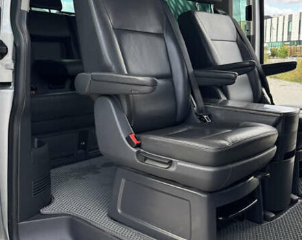 Сірий Фольксваген Мультиван, об'ємом двигуна 1.97 л та пробігом 63 тис. км за 32000 $, фото 9 на Automoto.ua