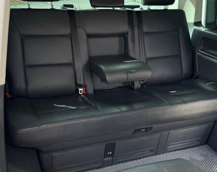 Сірий Фольксваген Мультиван, об'ємом двигуна 1.97 л та пробігом 63 тис. км за 32000 $, фото 11 на Automoto.ua