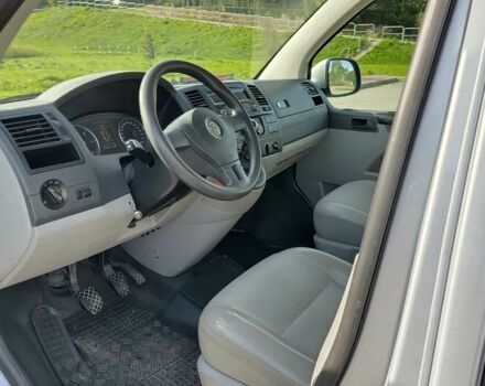 Серый Фольксваген Мультиван, объемом двигателя 2 л и пробегом 178 тыс. км за 10300 $, фото 11 на Automoto.ua