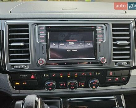 Серый Фольксваген Мультиван, объемом двигателя 1.97 л и пробегом 206 тыс. км за 43890 $, фото 56 на Automoto.ua