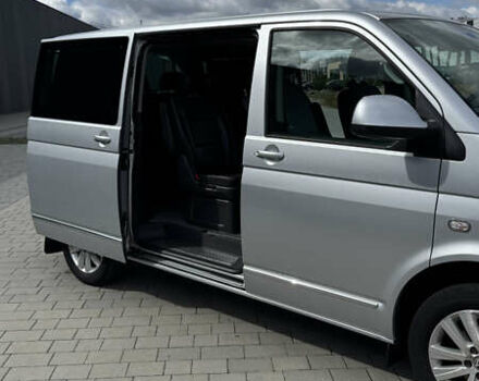 Сірий Фольксваген Мультиван, об'ємом двигуна 1.97 л та пробігом 63 тис. км за 32000 $, фото 1 на Automoto.ua