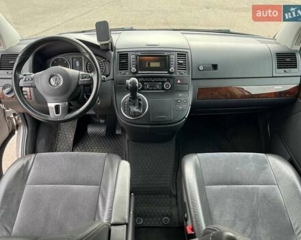 Серый Фольксваген Мультиван, объемом двигателя 1.97 л и пробегом 240 тыс. км за 29999 $, фото 13 на Automoto.ua