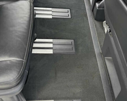 Сірий Фольксваген Мультиван, об'ємом двигуна 1.97 л та пробігом 63 тис. км за 32000 $, фото 13 на Automoto.ua