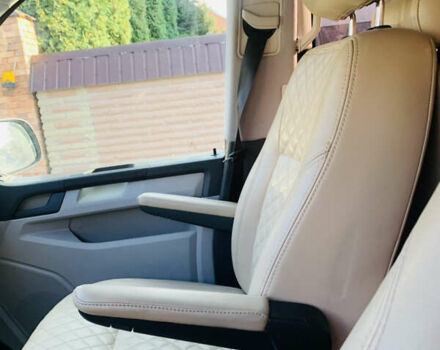 Сірий Фольксваген Мультиван, об'ємом двигуна 2 л та пробігом 164 тис. км за 32900 $, фото 7 на Automoto.ua