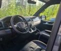 Сірий Фольксваген Мультиван, об'ємом двигуна 2 л та пробігом 288 тис. км за 35143 $, фото 10 на Automoto.ua