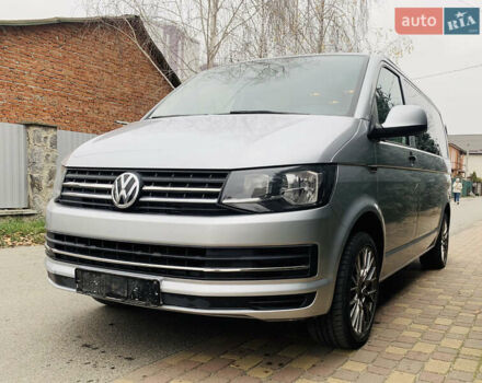 Сірий Фольксваген Мультиван, об'ємом двигуна 2 л та пробігом 168 тис. км за 32900 $, фото 1 на Automoto.ua
