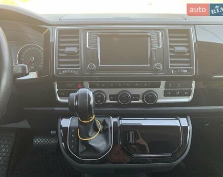 Серый Фольксваген Мультиван, объемом двигателя 1.97 л и пробегом 110 тыс. км за 48000 $, фото 2 на Automoto.ua