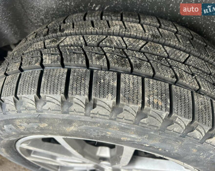 Сірий Фольксваген Мультиван, об'ємом двигуна 2 л та пробігом 209 тис. км за 27900 $, фото 45 на Automoto.ua